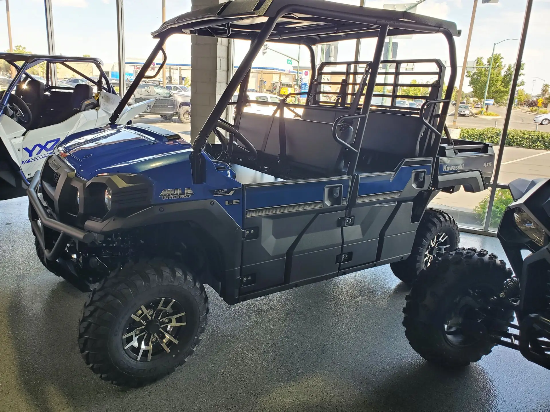 

100% OFFICIAL 2023 KAWASAKIS MULE PRO-FXT EPS LE