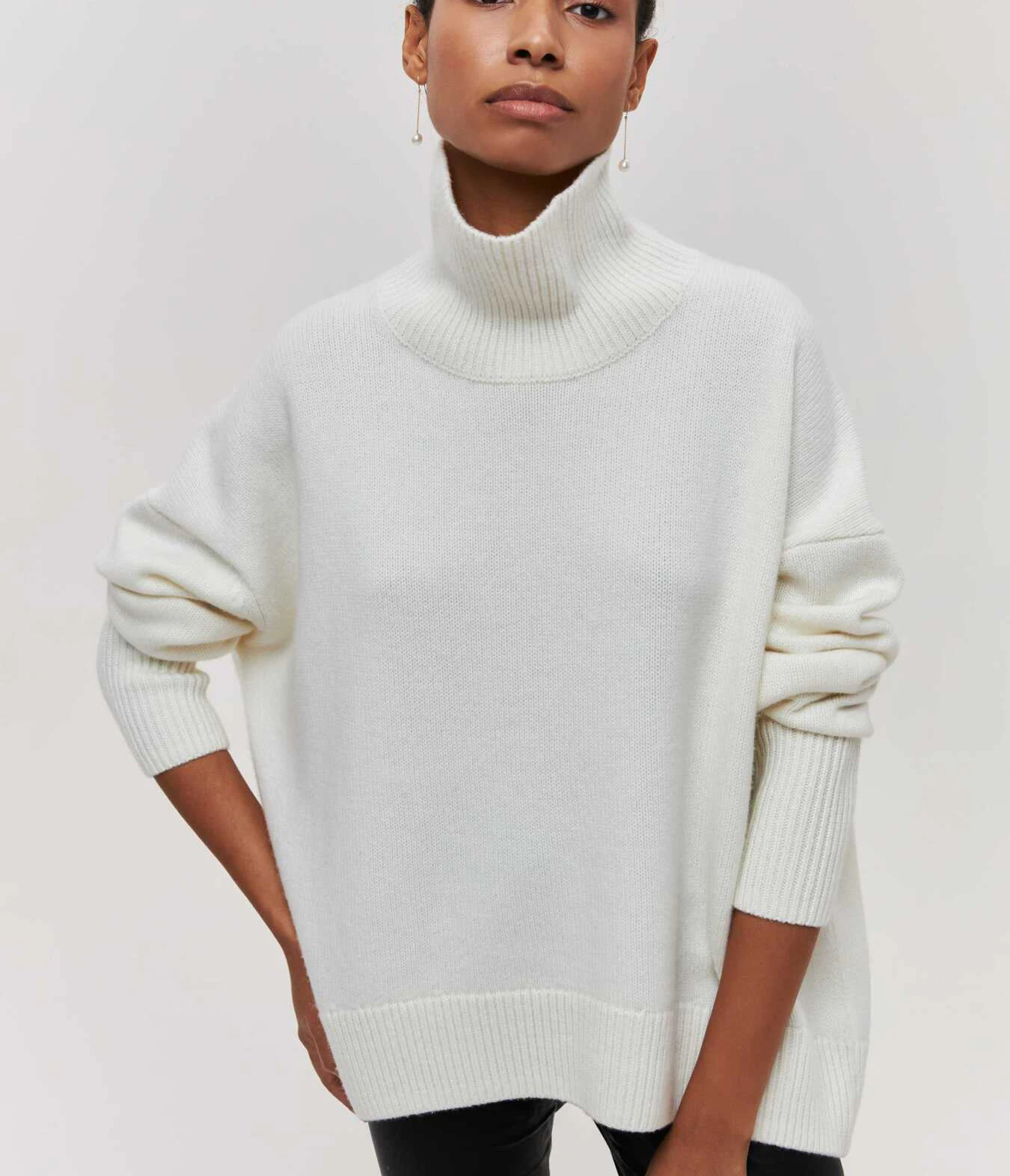 

Женские зимние свитера 2023, повседневный однотонный пуловер свободного кроя с высоким воротником и длинным рукавом, с Боковым Разрезом, свитер, джемпер, топы