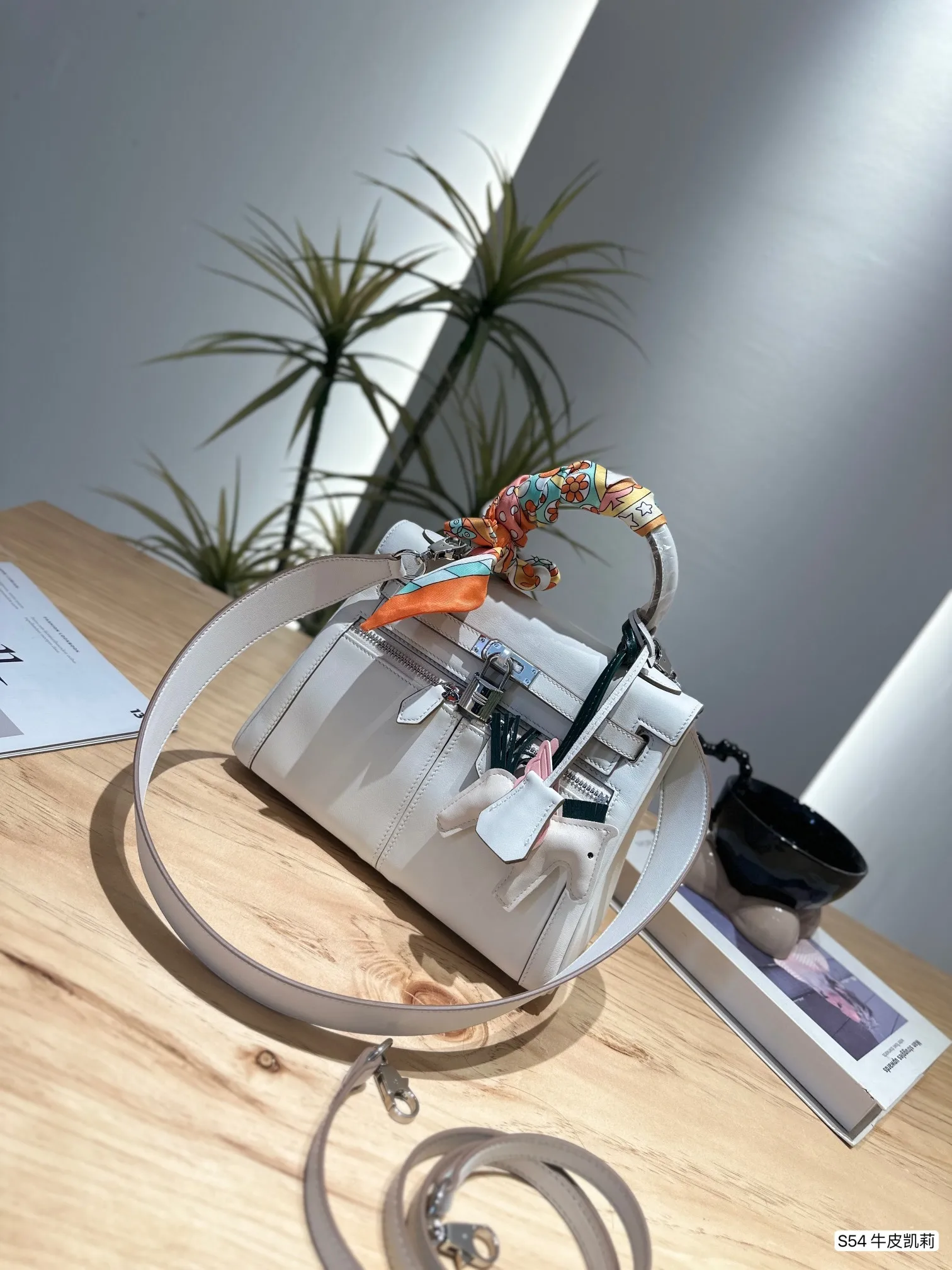 1: 1 Копирование в стиле Hermes Новый карманный воротник Многофункциональный удобный