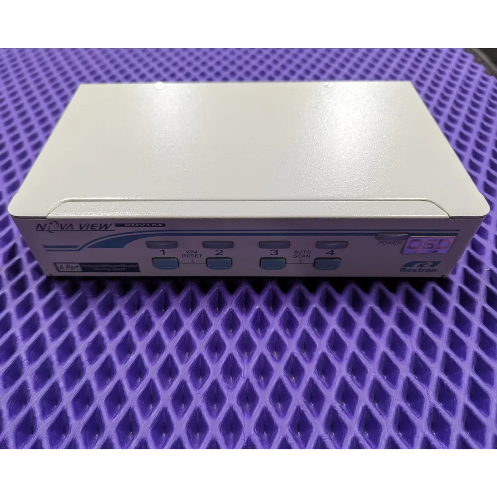 KVM переключатель KNV104D, ATEN