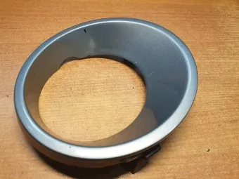 

2000-2003 BMW X5 E53 передняя правая противотуманная фоторамка 8403074 б/у оригинальная