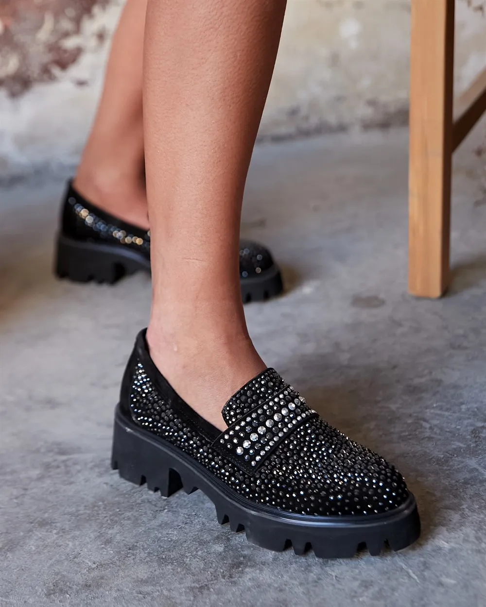 

Women's Genuine Leather Suede Loafers Black 2023 Autumn Designer High Quality Shoes for Punk Girls Crystal Party Platform Lolita