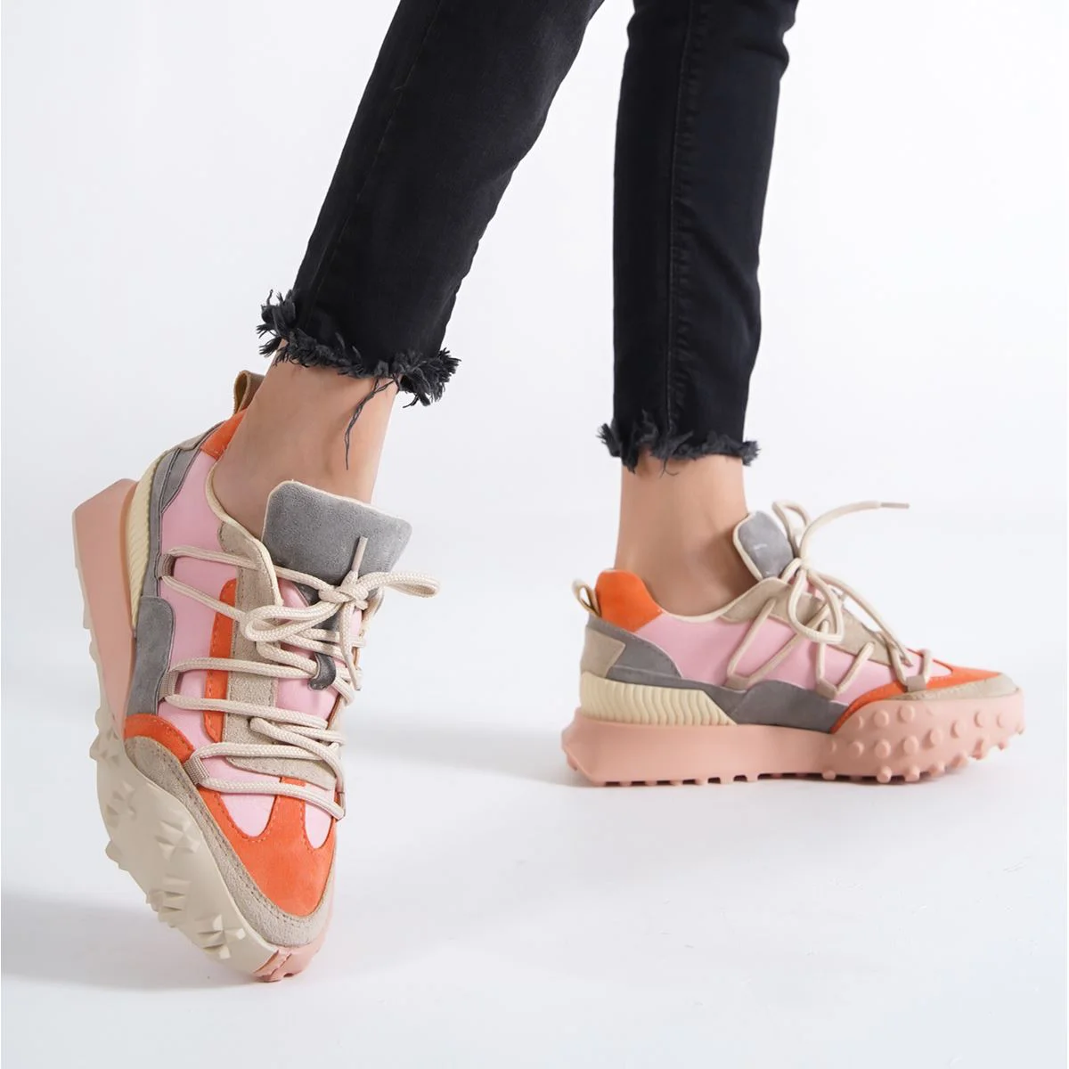 

Женские кроссовки на высокой/толстой удобной подошве, Женские спортивные туфли, гибкие, мягкие, для прогулок и улицы