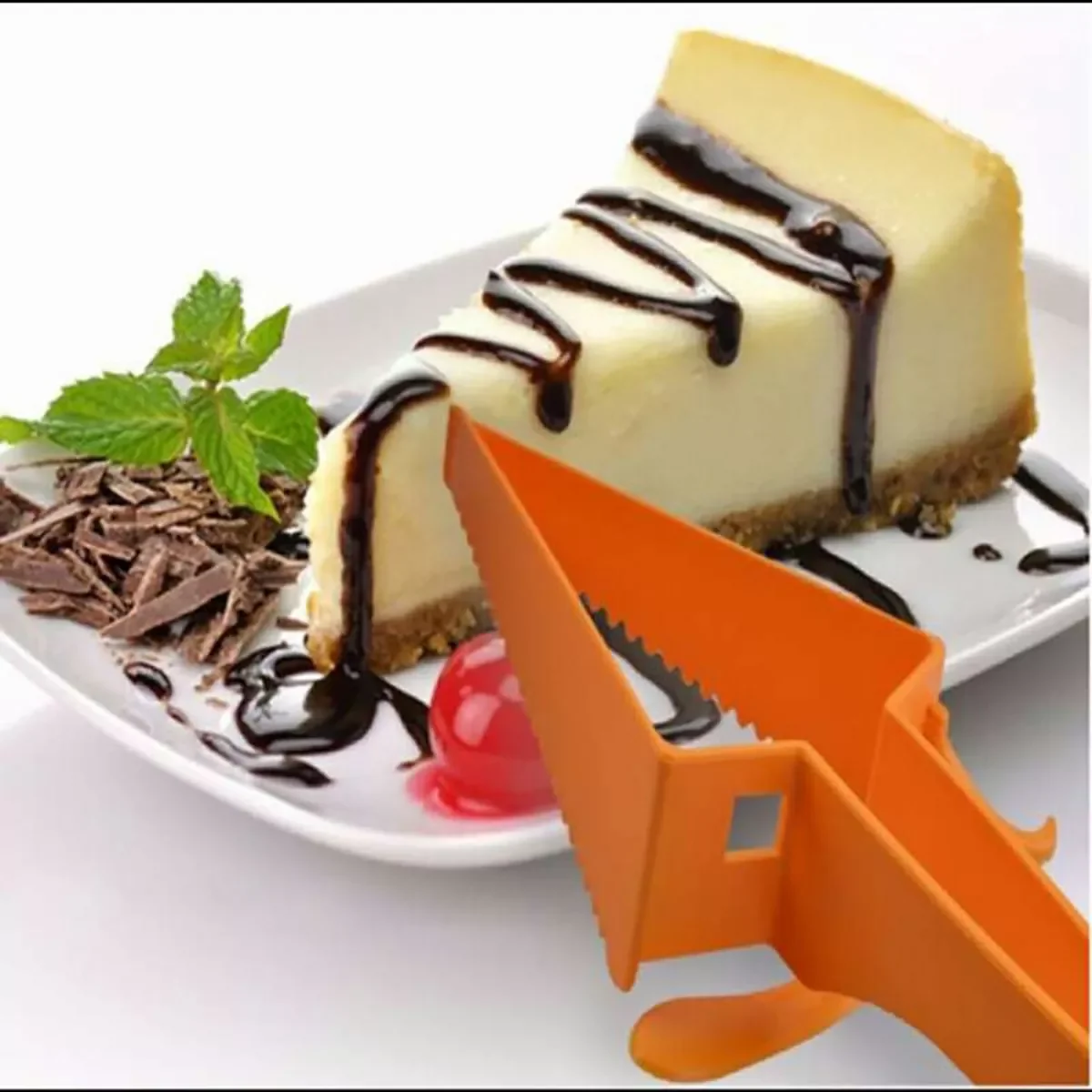 

Adjustable Plastic Triangular Slatter Pitcher for Cake and Dessert
