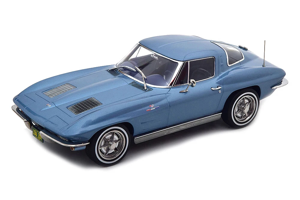 Коллекционная модель Chevrolet Corvette C2 Stingray 1963 Lightblue