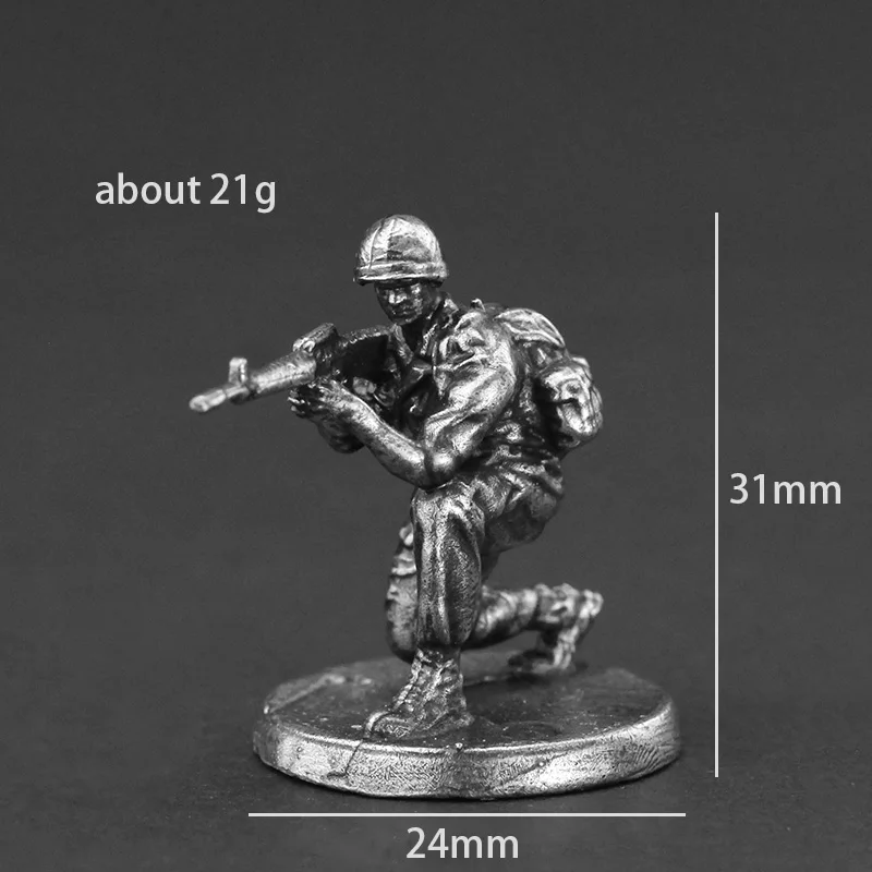 

Миниатюрные фигурки американских солдат из белой латуни