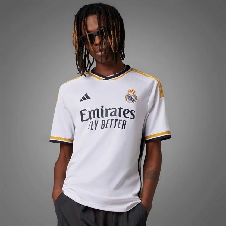 Рисунок 5 - Мужская домашняя форма Adidas Real