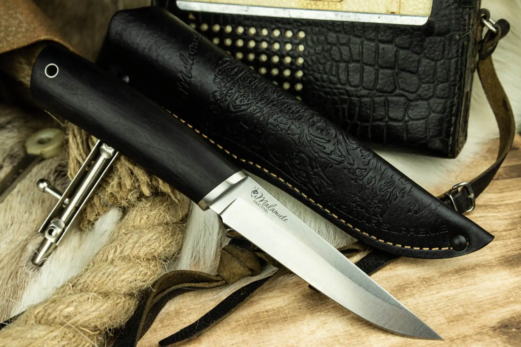 УНИВЕРСАЛЬНЫЙ ОХОТНИЧИЙ РАЗДЕЛОЧНЫЙ ТУРИСТИЧЕСКИЙ НОЖ МАЛАМУТ  NIOLOX 440C                                 КИЗЛЯР СУПРИМ