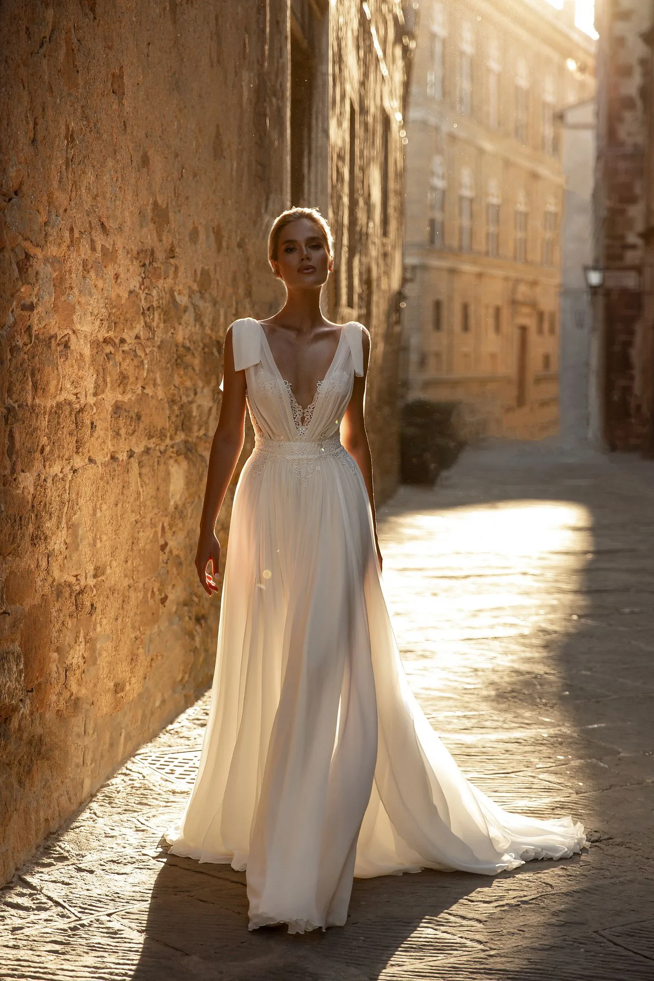 

wd261 Aline Long V-neck Backless Chiffon Wedding Dresses Sleeveless Bride Dress Robe de Mariage Custom Made