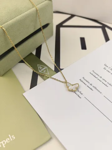 Ювелирные изделия Van Cleef & Arpels ,Хорошо сделанные, идеальные детали, полностью отображают ваше очарование.
