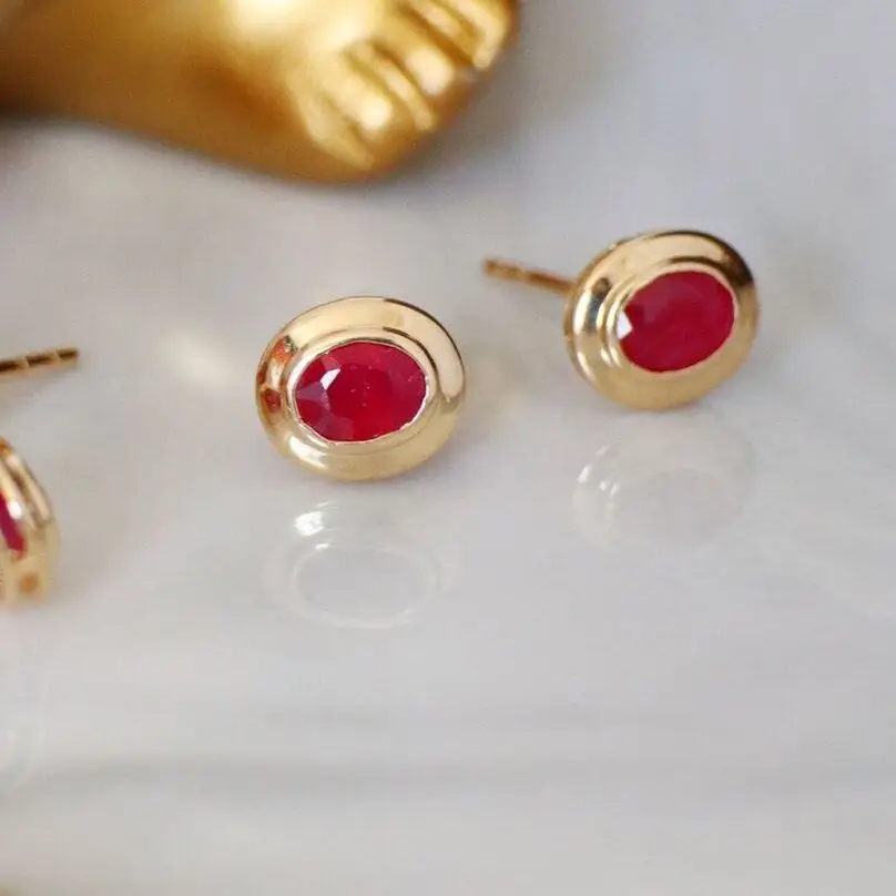 

MADALENA SARARA 18K Yellow Gold Oval Shape Ruby Stone Women Stud Earrings Au750 Stamp