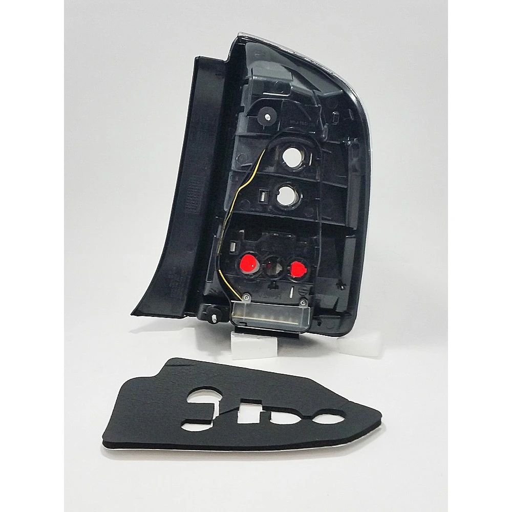 Фонари приус 30. Задние фонари на тойоту приус 30 рестайл. Приус задний фонарь. Задний фонарь тойота приус. Задние фонари приус 50.