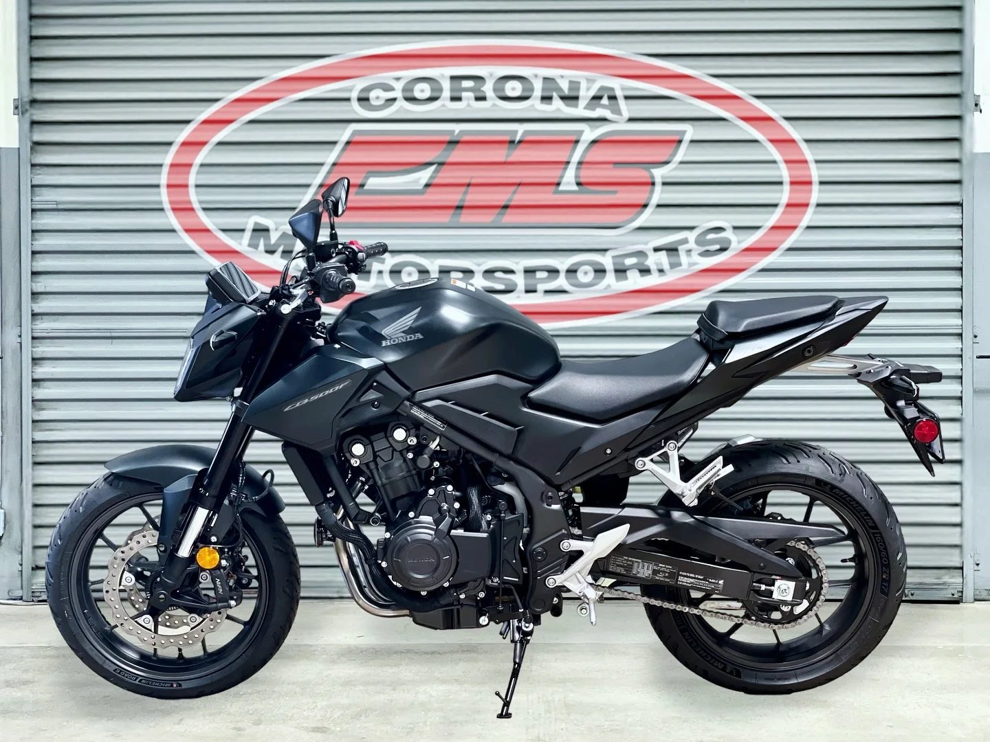 Купи 2 ПОЛУЧИ 1 бесплатно 2025 CB500F ABS (матовый серый металлик) голый спортивный