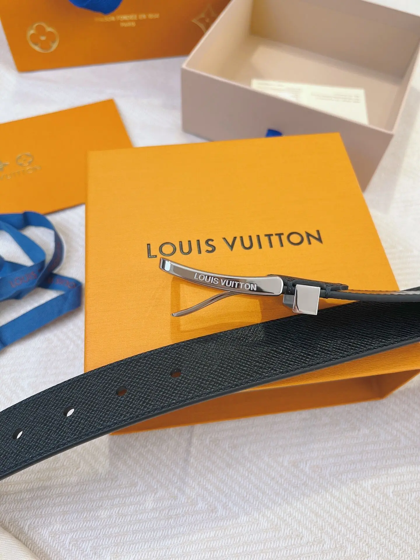 точная копия 1:1 Модный Роскошный В Стиле Ста Моделей Louis Vuitton Простой КлассичесКий Копией PONT NEUF Толщиной 35 ММ Ремень С Булавочной