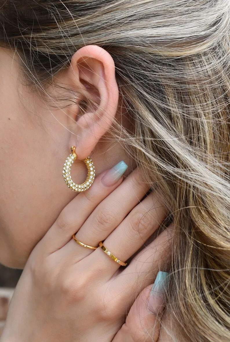 Серьги Uworld с белым Изумрудом и золотым заполненным цирконом серьги со стразами