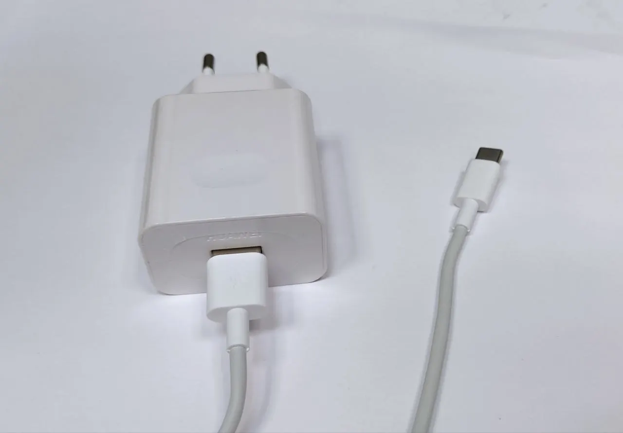 Huawei supercharge 40w. Зарядка huawei supercharge 40w. Зарядка хуавей 40 ватт. Зарядное устройство super charge. 5w.