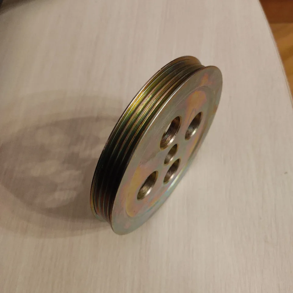 шкив генератора камаз (ручейковый) е г-6582-3701051. шкив помпы м50 от чего подходит. шкив к/вала 2108. 5 амг. шкив увеличенный.