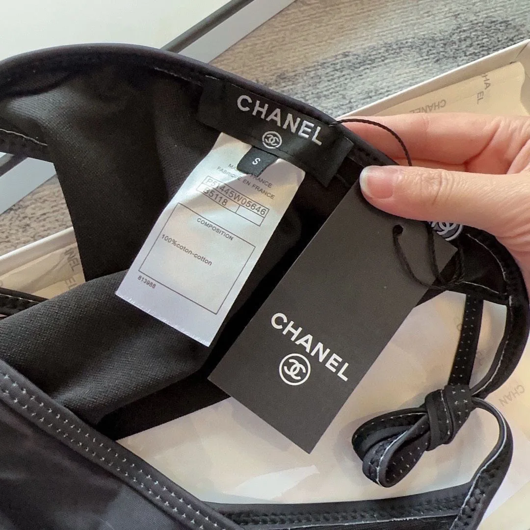 In Style Of Chanel Женский Цельный КупальниК