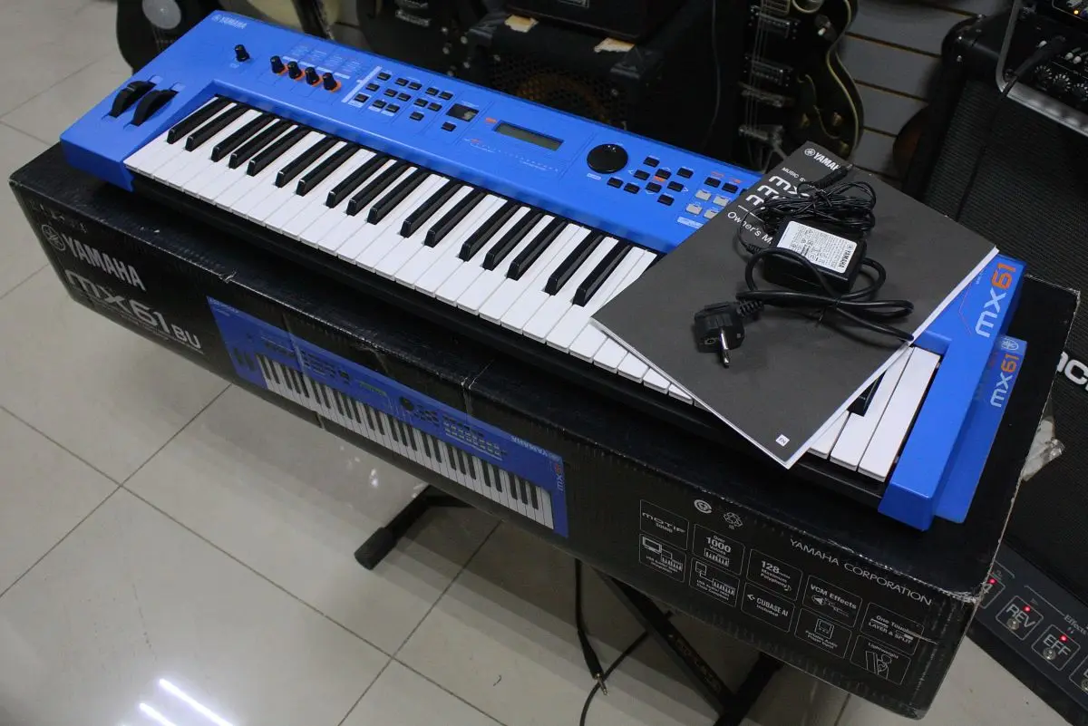 

95%Big Discount Sales New Yamaha MX61 V2 61-Key Keyboard Synthesizer