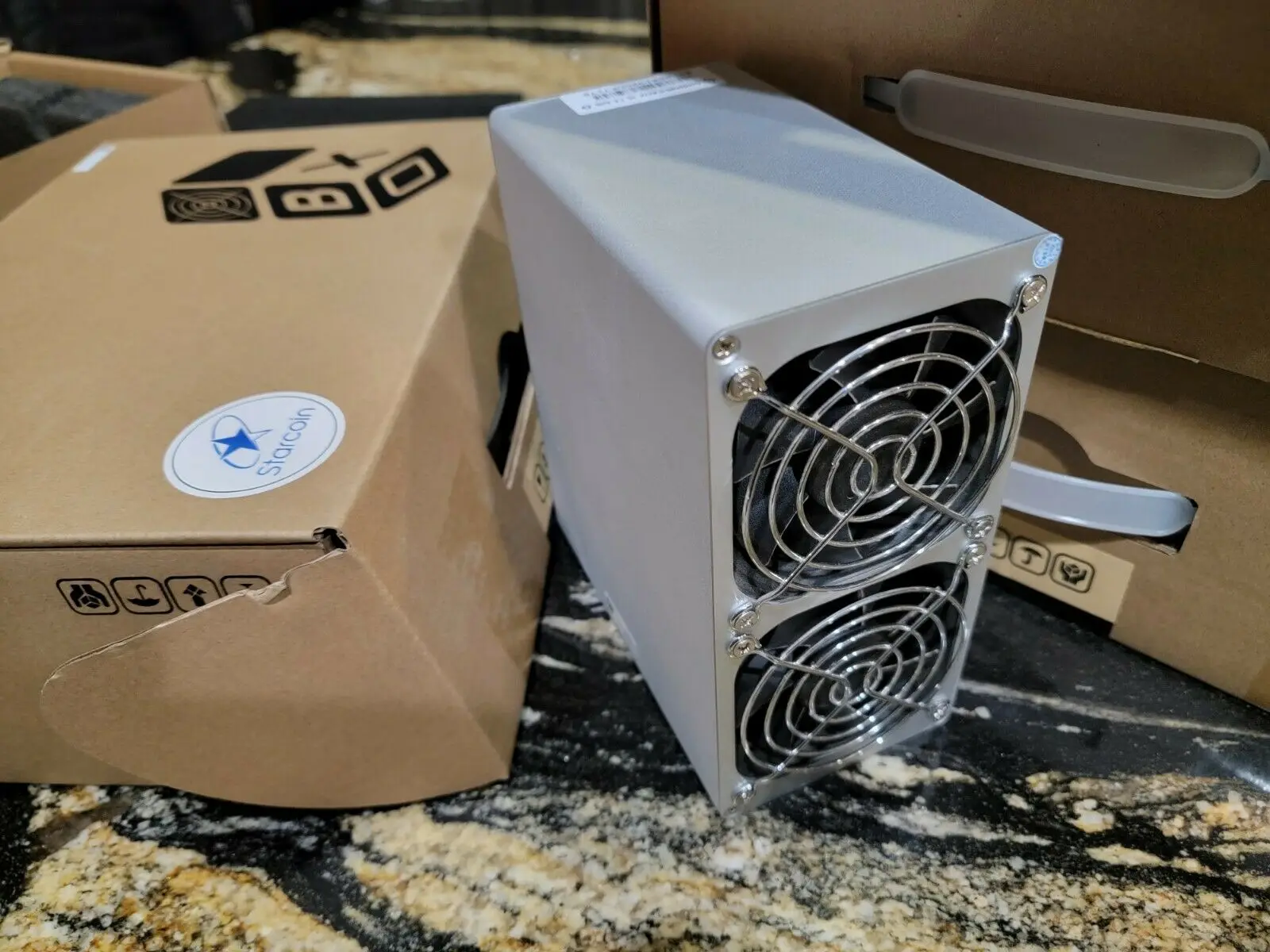 

HOT SALES Used Bitmain Antminer T17 42Th Asic Miner Upgraded Heatsink BTC BCH Miner