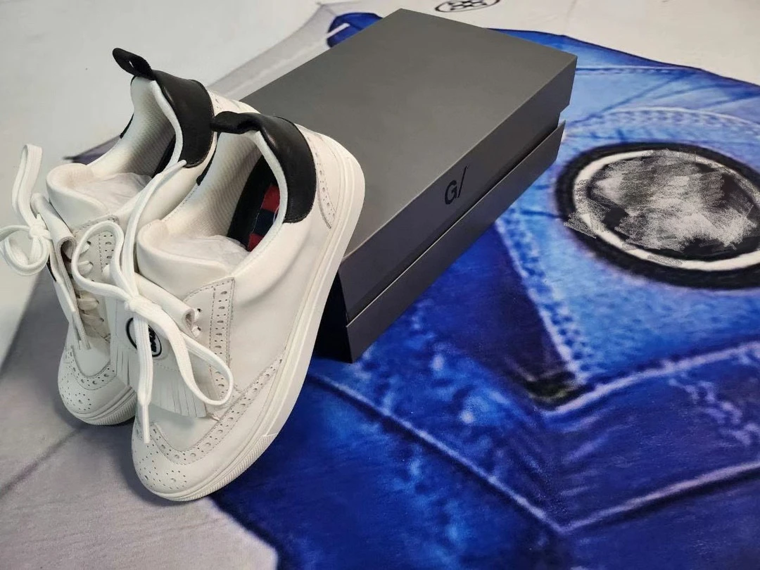 Genuine leather golf shoes Men's outdoor sports waterproof, anti slip, wear-resistant, breathable shoes Fixed nail board shoes