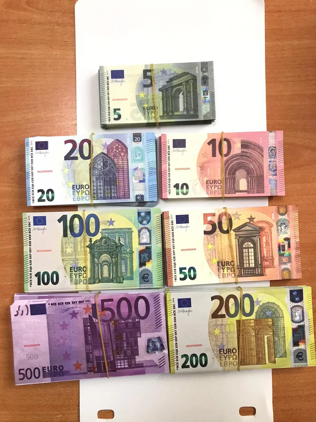 

140 Pieces Toy Mixed Banknotes. Simulation Money For Joke , Video Clip, Wedding, Magic Show. Free Shipment For All Countries.