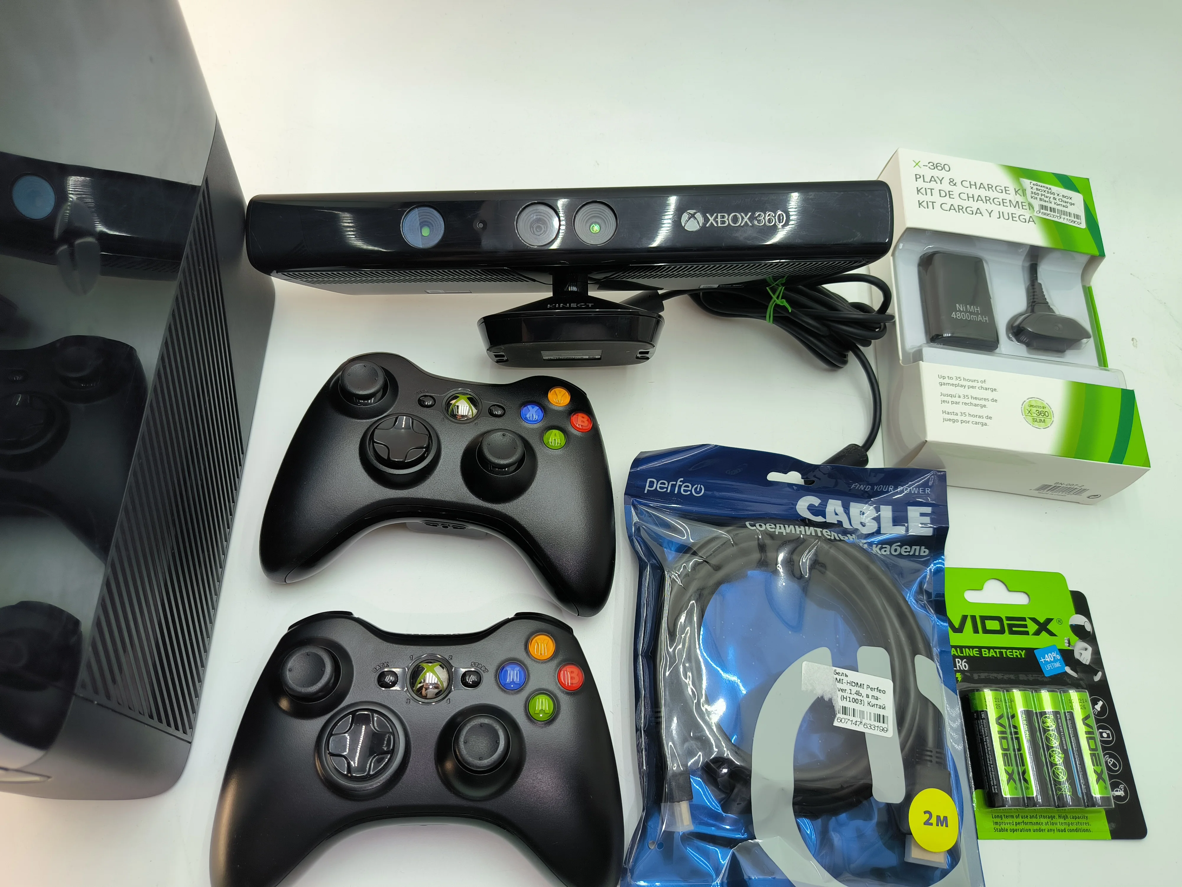 Игровая приставка Xbox 360-E Slim 500gb freeboot Б/У +Kinect +2 Геймпада (Оригинал) +110игр на HDD -