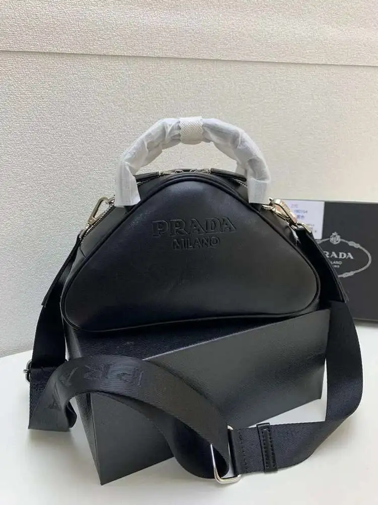 Кожаная Сумка В Стиле 25см*11см*15см |