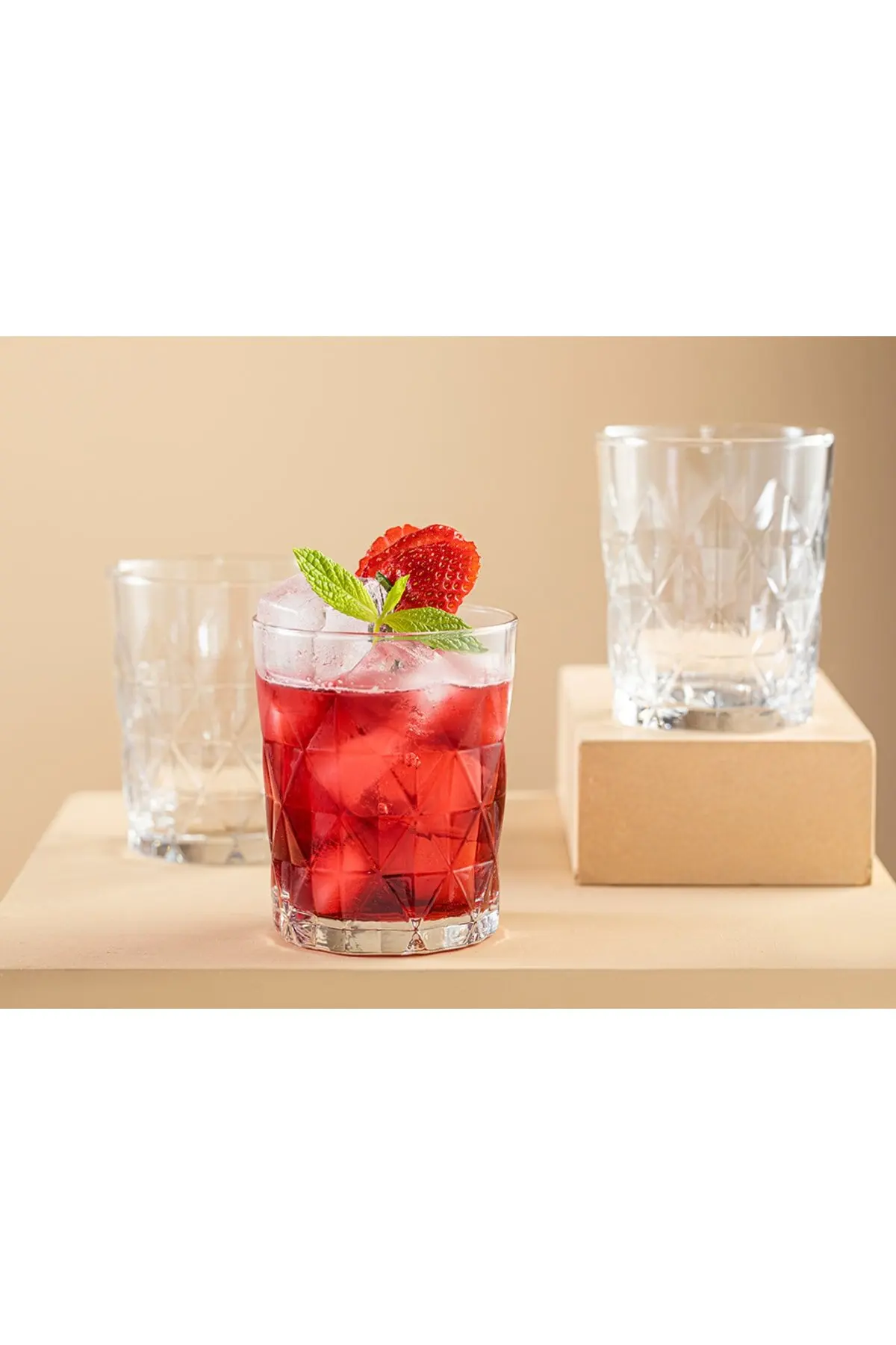 

Sofia Glass 3 Pcs Soft Drink Glass 345 Ml Transparent Pattern: Sofia Color: Transparent Size: 345 Ml Collection/Theme: Timeless