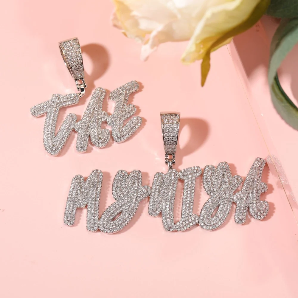 Фото Пользовательские Iced Out кубический циркон с бриллиантами на заказ кисть шрифт письмо кулон ожерелье цепочка для женщин персонализированные ювелирные изделия в стиле хип-хоп подарок №4