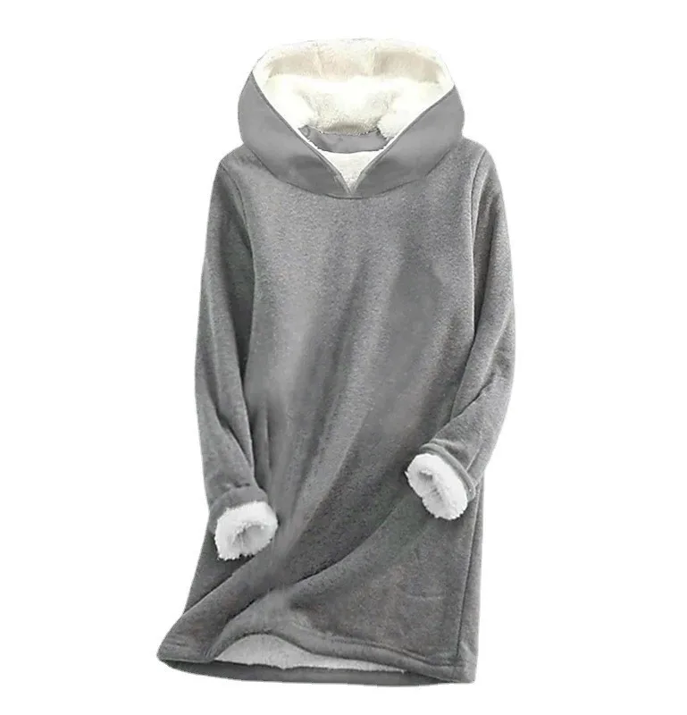 Рисунок 2 - Женский пуловер с капюшоном с длинными рукавами