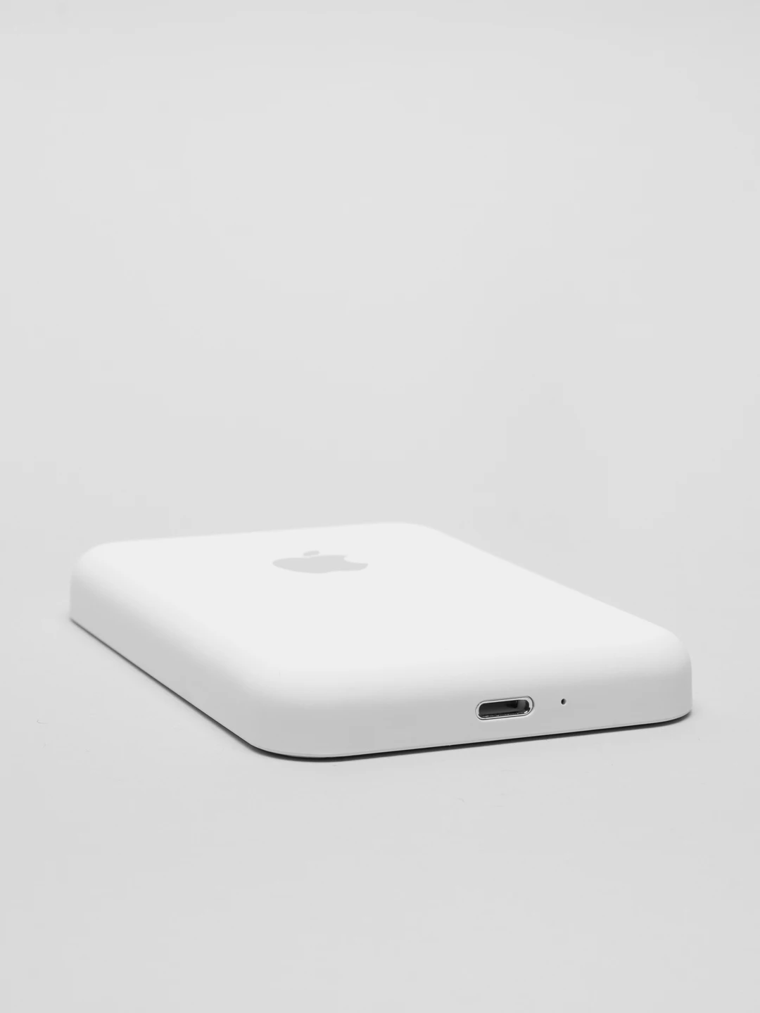 Magsafe adapter 45w (eu plug). Battery pack magsafe original. Apple magsafe battery pack белый. Iphone battery pack magsafe. Внешний аккумулятор magsafe белый.