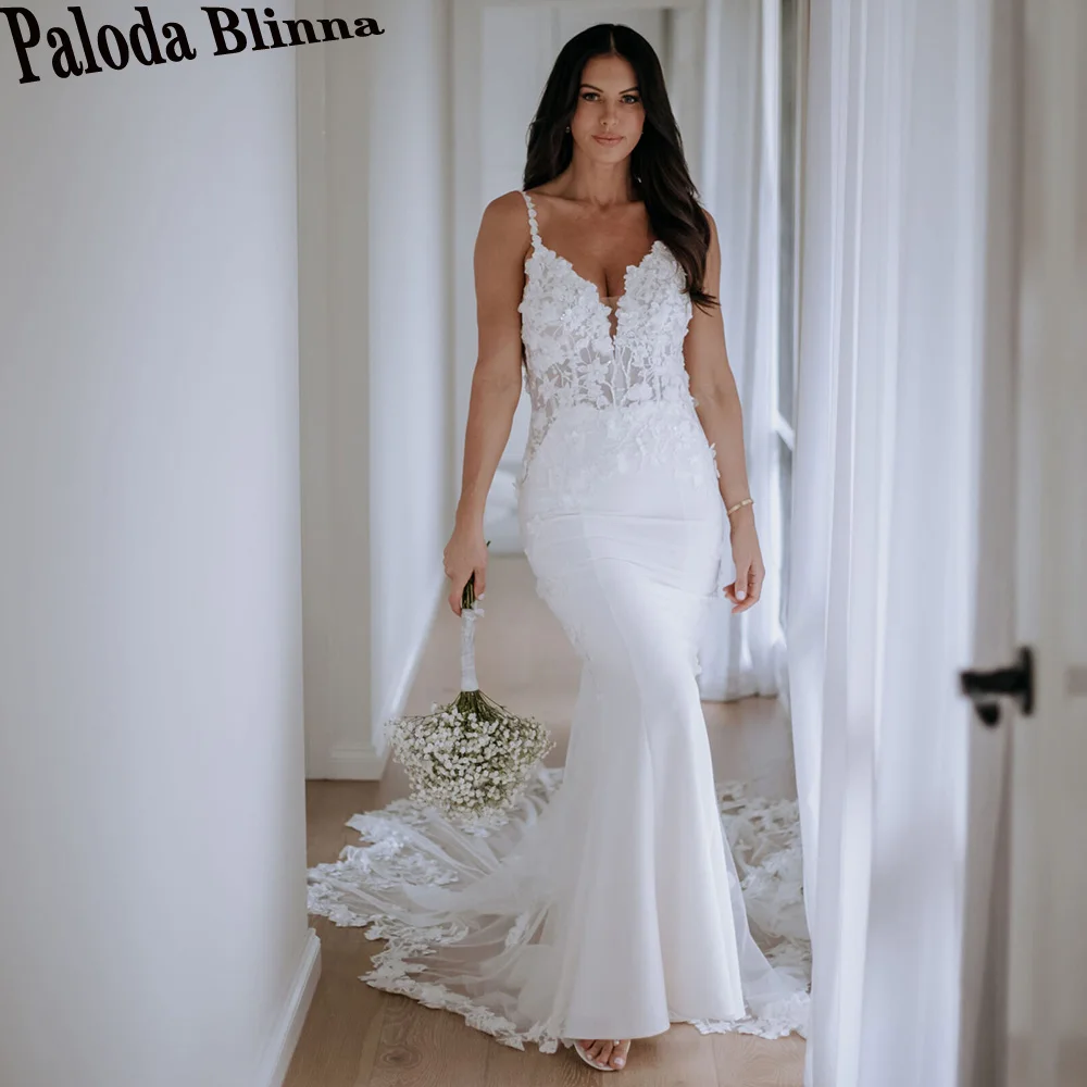 

Paloda Classic Backless Satin Wedding Dresses 2023 Bride V-Neck Button Sleeveless Court Train Spaghetti Straps Robe De Mariée