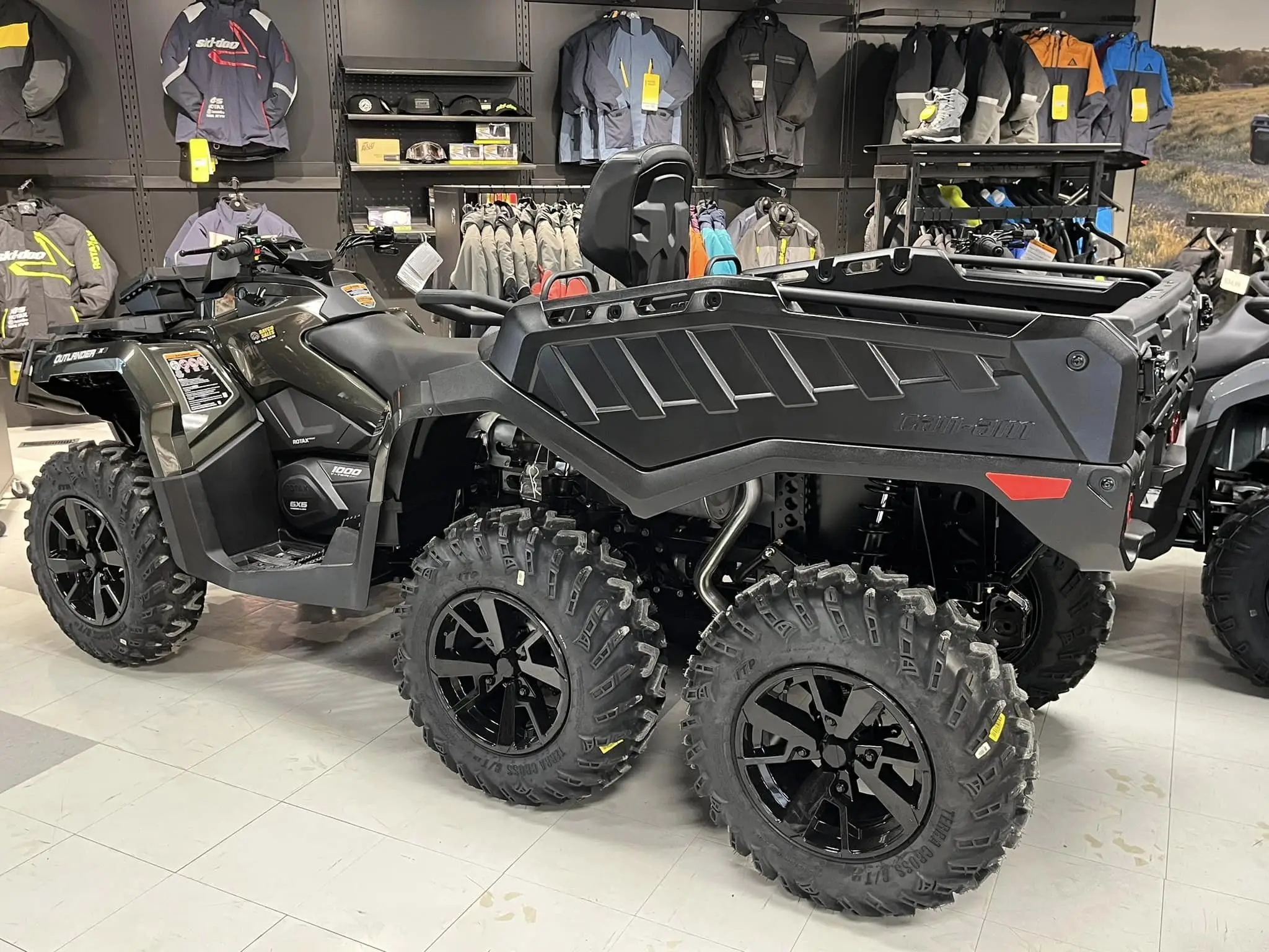 

BRAND NEW DISCOUNT 2022 Can-Am Outlander MAX 6x6 XT 1000