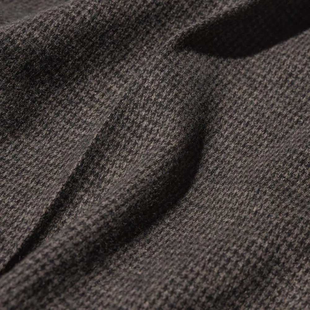 Широкие брюки Uniqlo с вытачками в складку