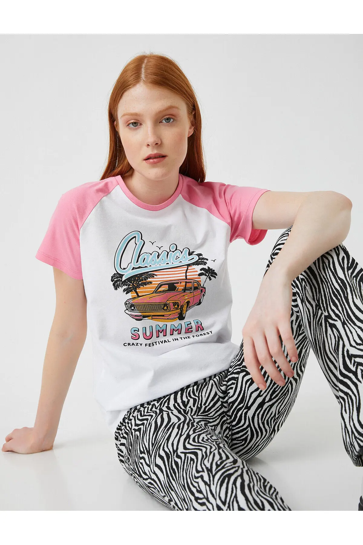 Короткая обычная футболка с девизом Koton для женщин