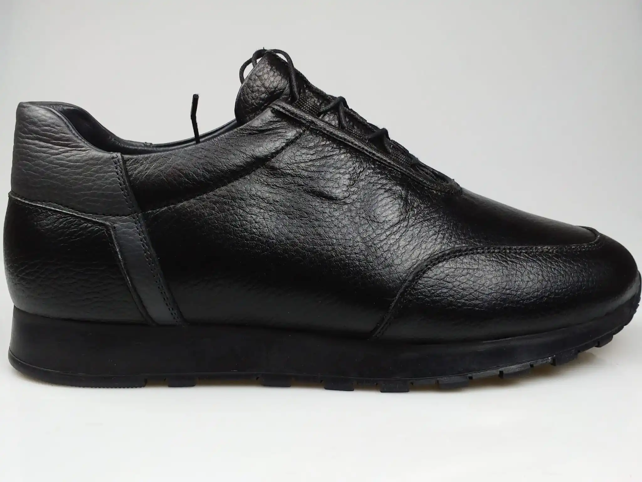 

Genuine Leather Handmade Men Sneaker Shoes class fashion quality