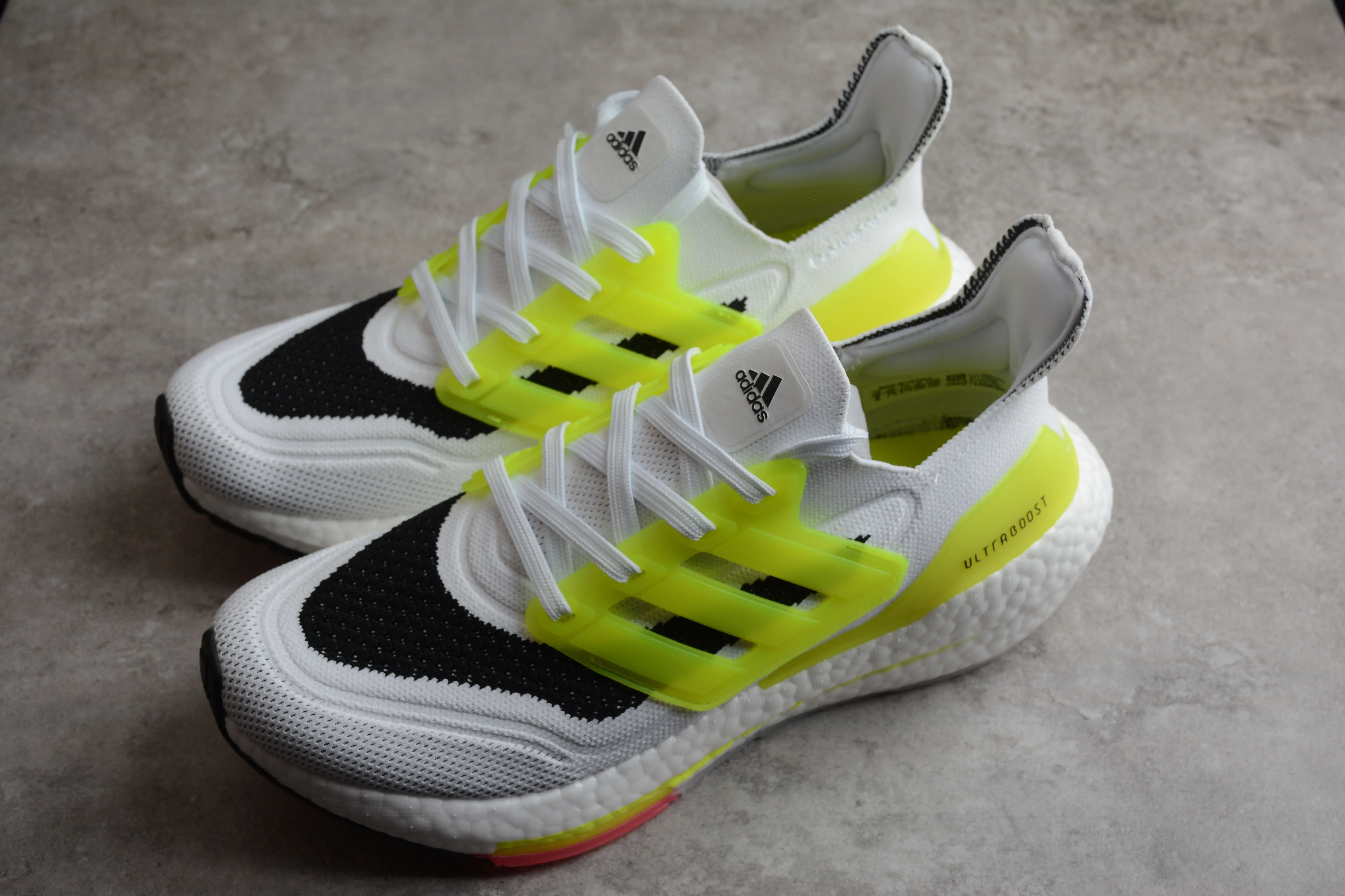 кроссовки Adidas Ultra Boost 21 UB21 FY0366 Спортивная обувь для активного отдыха Одинаковый