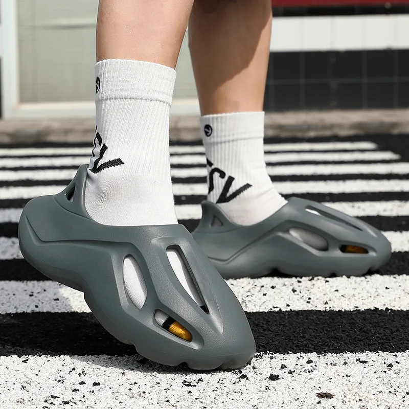 

2022 Men Sneaker Slippers Beach Sandal Couple Fashion Home Designer Shoes Women Flip Flops Outdoor Slides Male Sneakers Summer