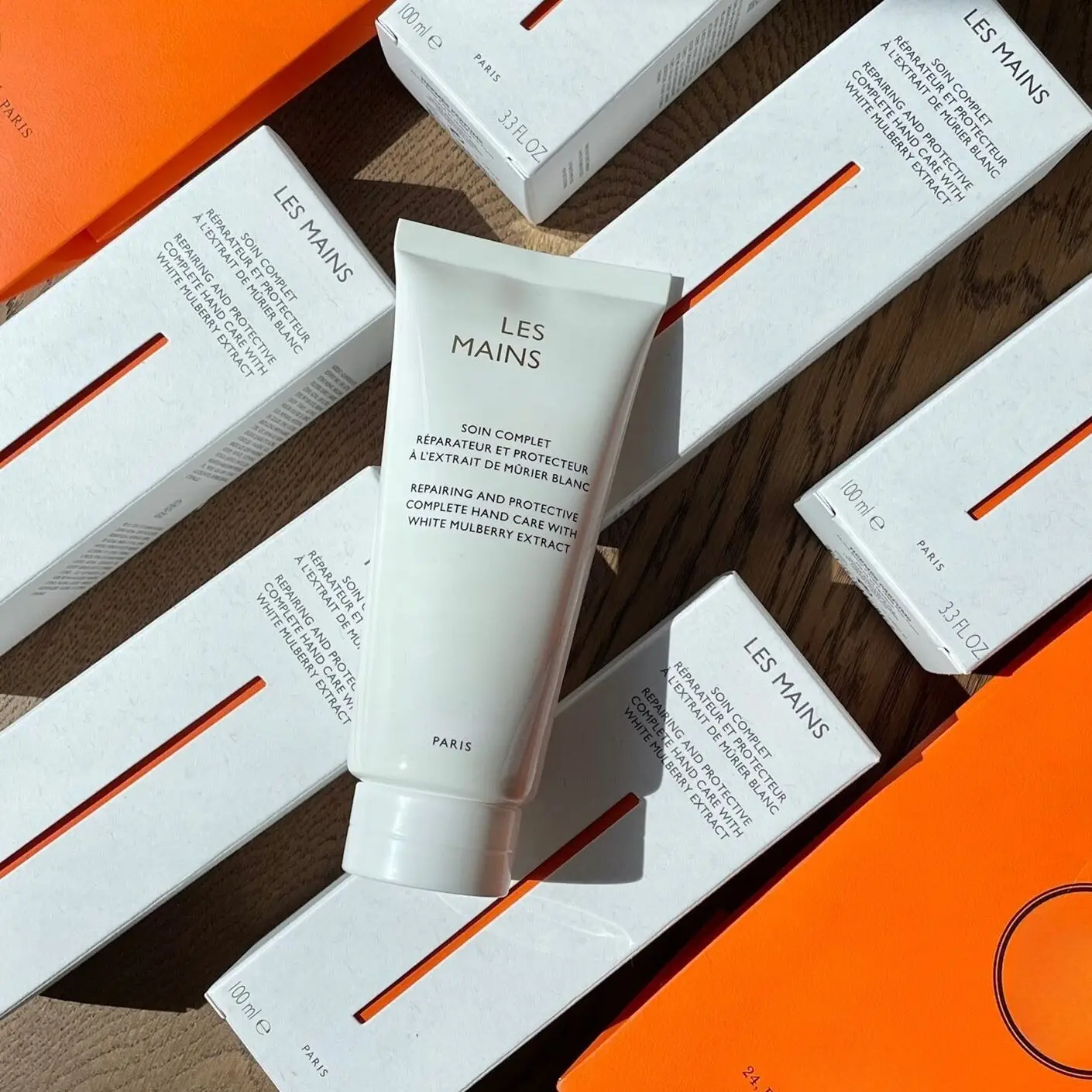 

Luxury Les Mains Complete Hand Care Natural Ingredients Hand Cream