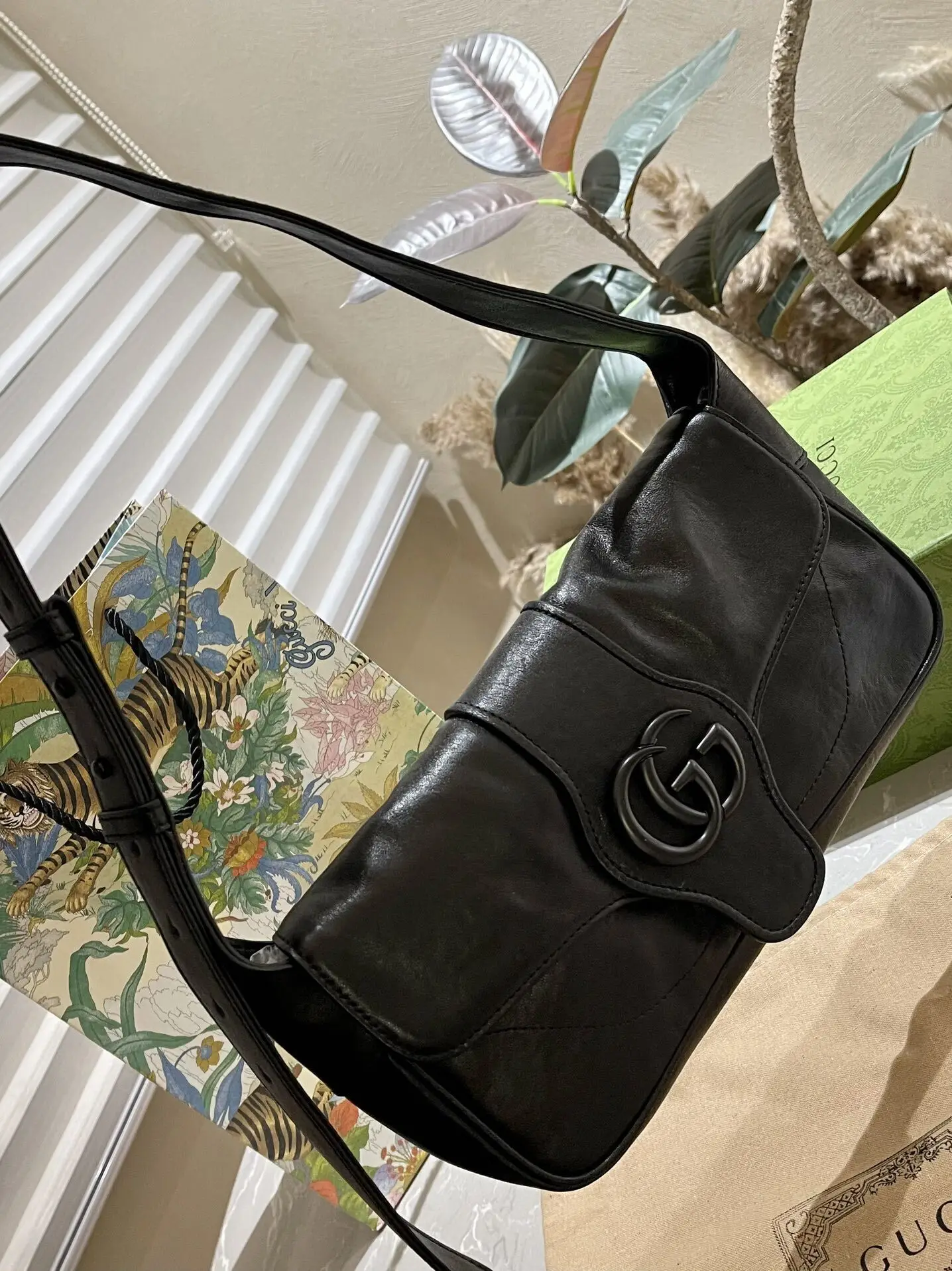 Totes Cope 1: 1 2024 Новая дамская сумка Почтальон Старый роскошь