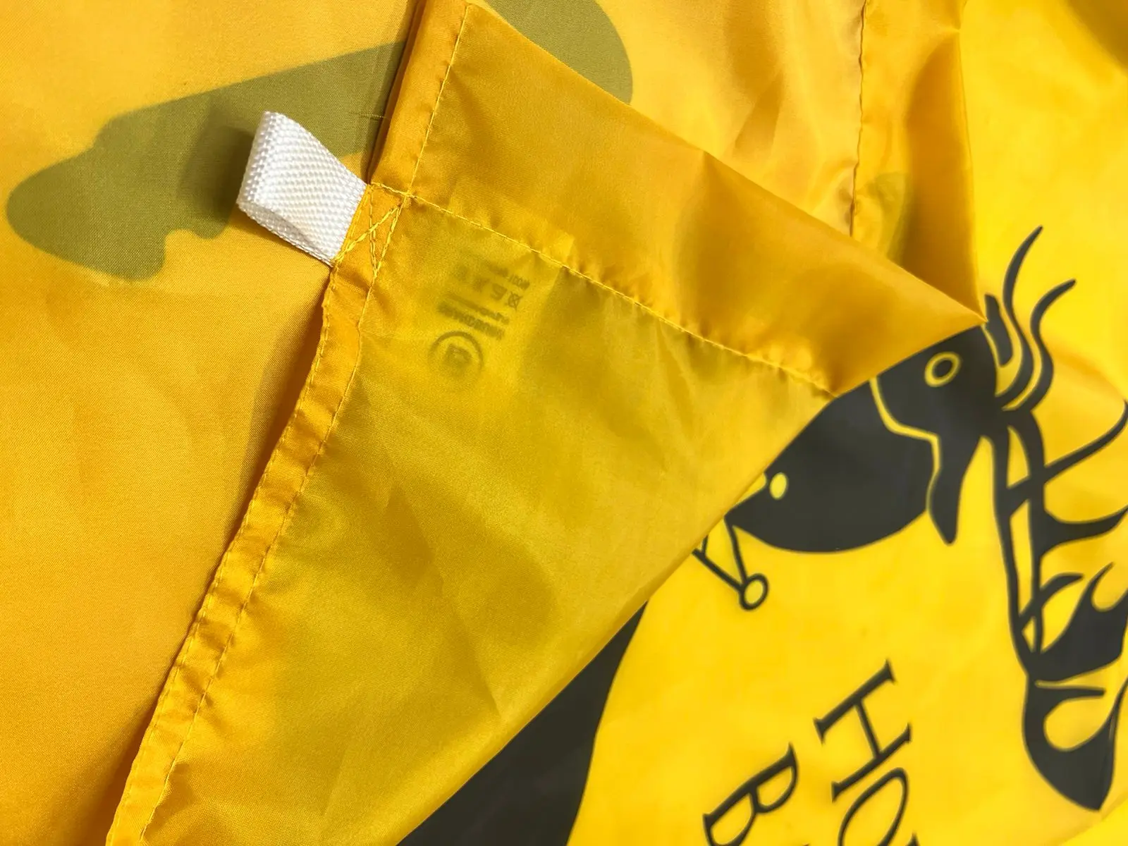 Флаг Баратеонов из Игр престолов на шёлке 90х135 см - для ручного древка купить по