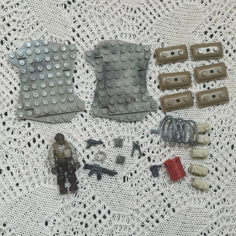 

Экшн-фигурки и оружие Mega Bloks Call of Duty