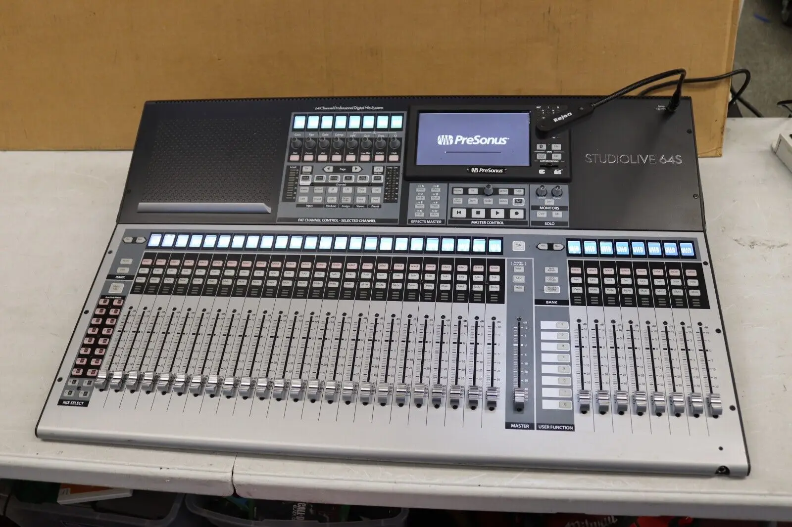 

HOT SALES Behringers WING 48-channel Digital Mixer Audio Mixers