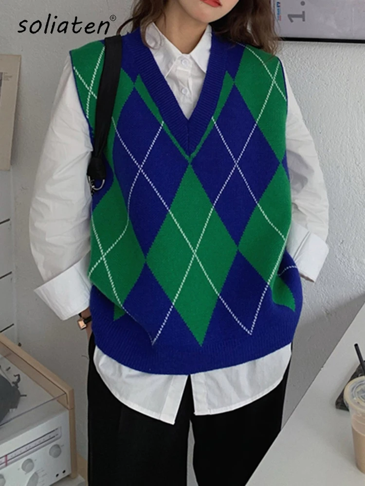 Свитер женский осенний вязаный в клетку с V-образным вырезом C-223 |