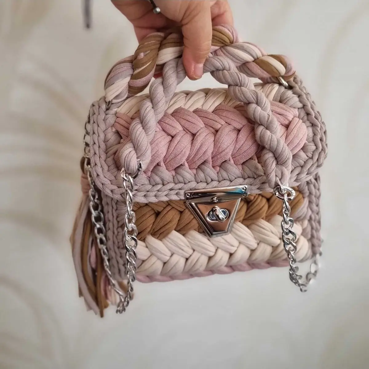 

Women's Peanut Pattern Handmade Crocheted Combed Cotton Rope Hand Shoulder And Cross Use Luxury Bag