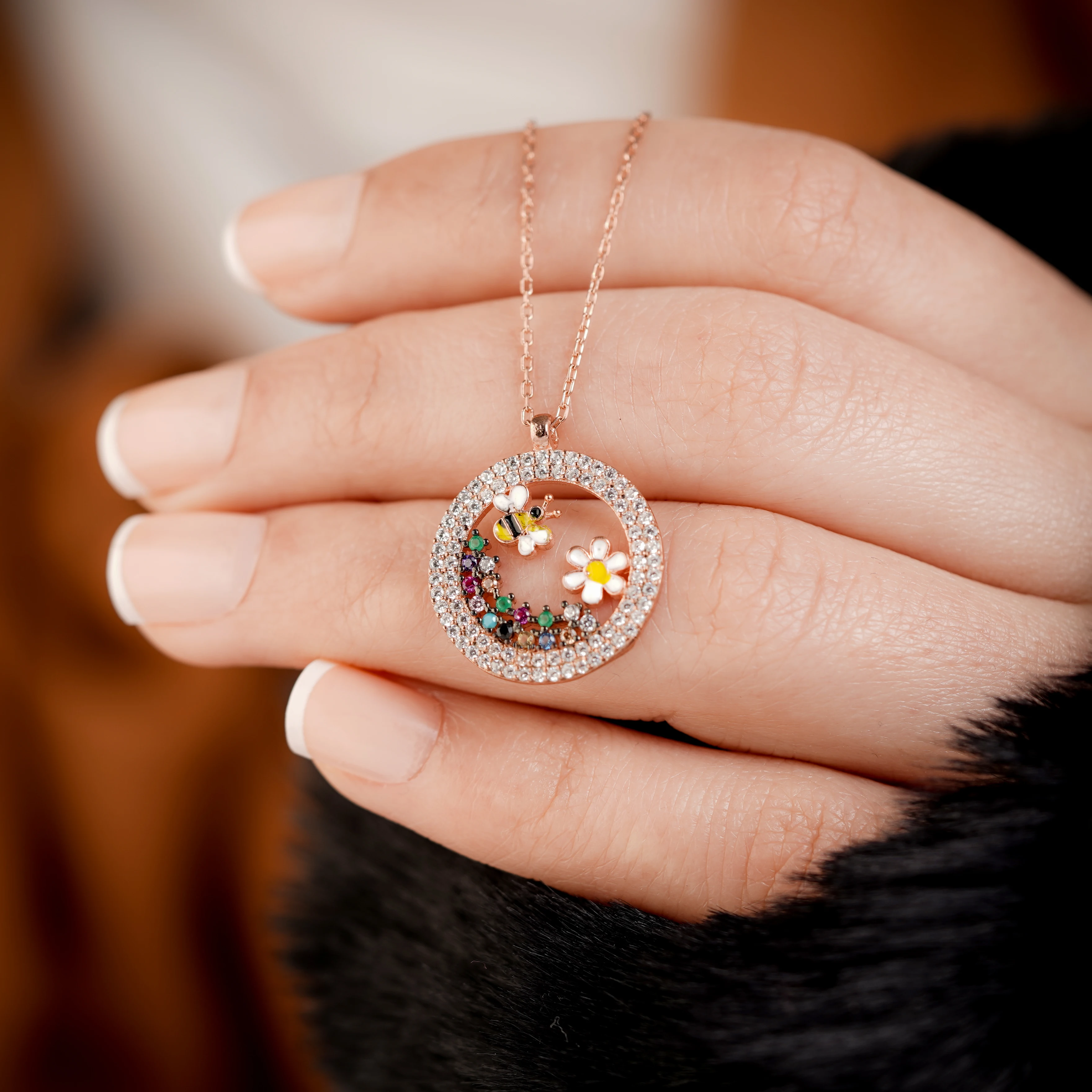 

Летний сезон бабочка и пчела модель ожерелье мода кристалл бабочка кулон для женщин бабочка ожерелье ювелирные изделия леди подарки Женско...