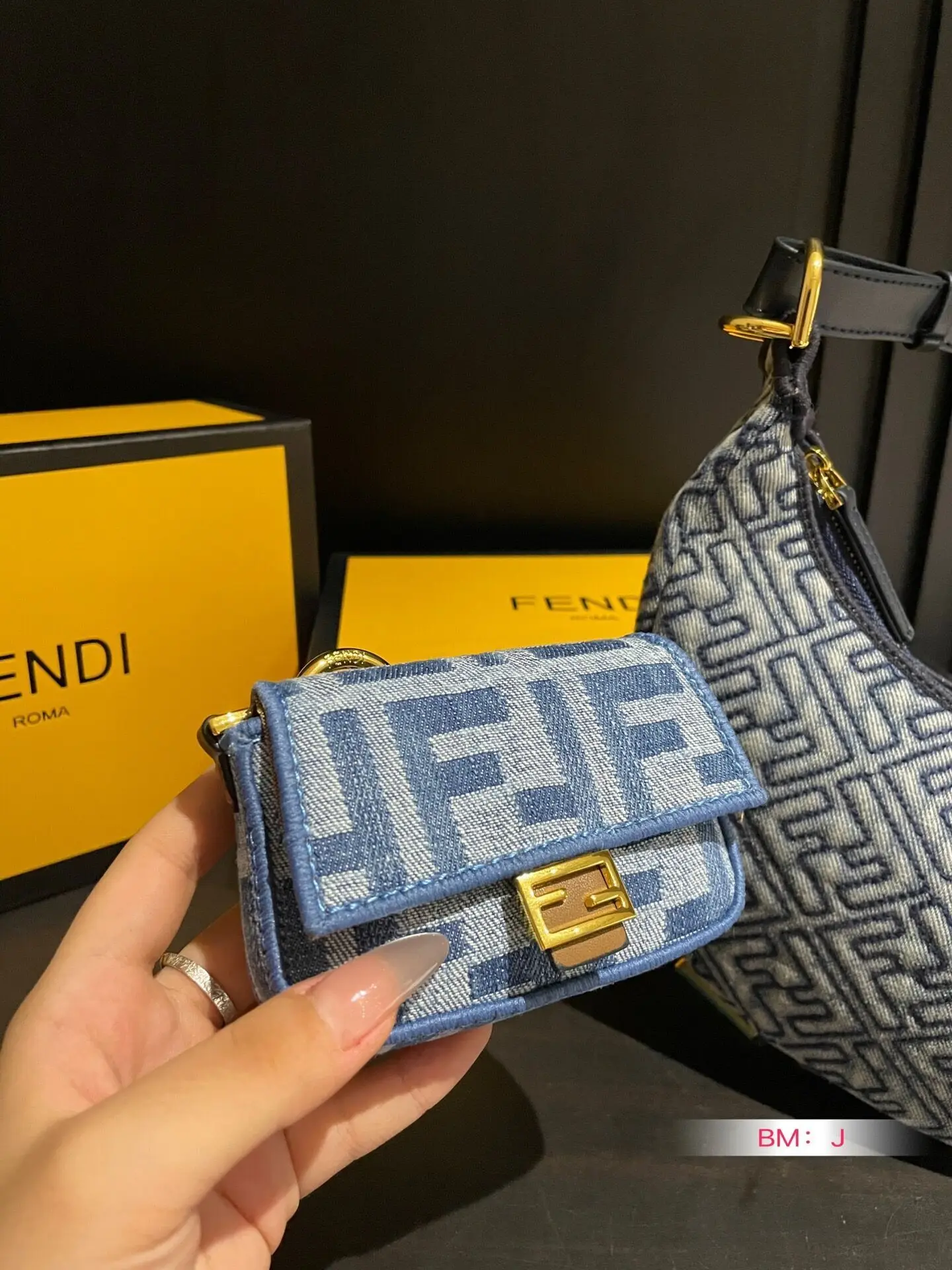 Точная копия 1:1 ЖенсКая Модная Сумка FENDI |
