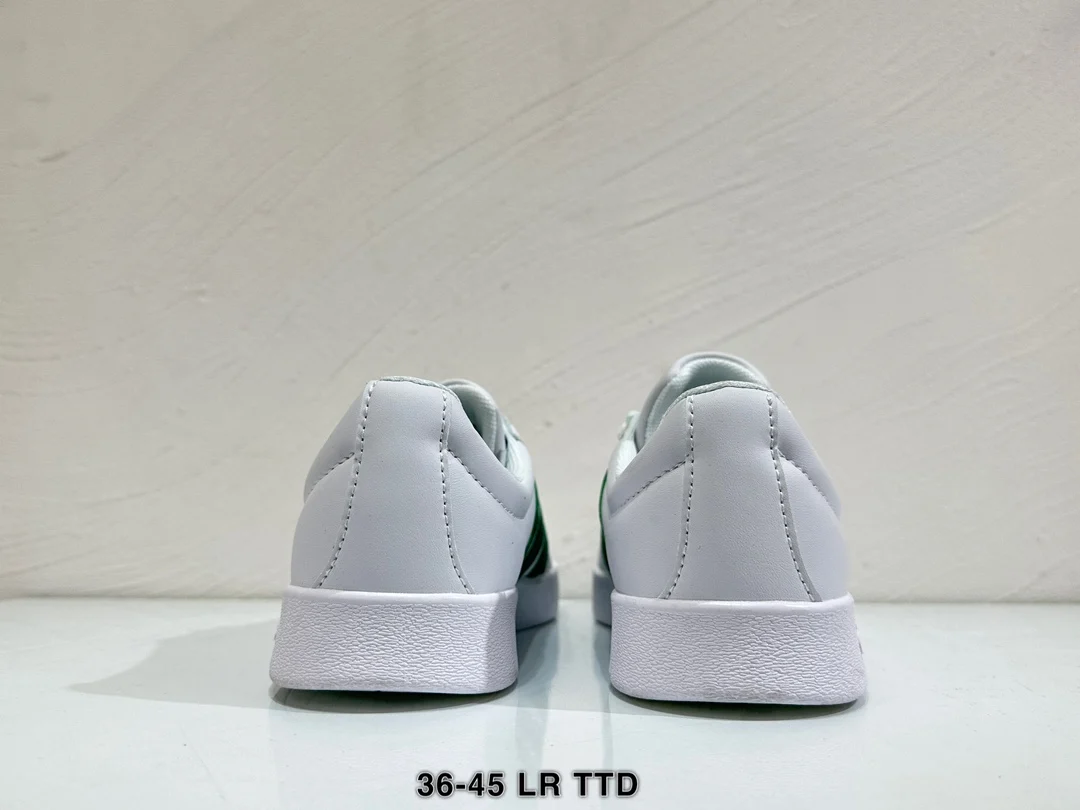 оптомВ наличии 24 часа доставкабольшой брендКроссовки