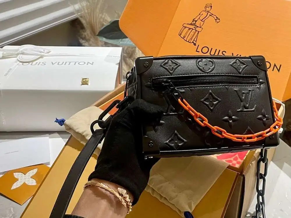 копия 1: 1 Маленькая КоробочКа Из ВолоВьей Кожи В Стиле Lv / Louis Vuitton С Логотипом На